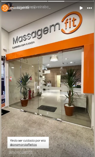 Massagista em Osasco realizando massagem relaxante
